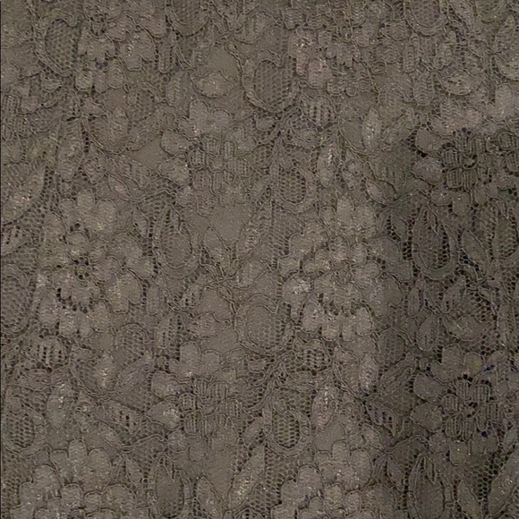 Old navy size 1 black lace skirt. Fully lined - Picture 2 of 5